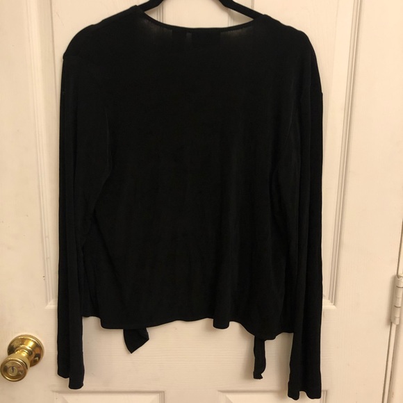 Black Cardigan Size ZERO - Picture 2 of 3